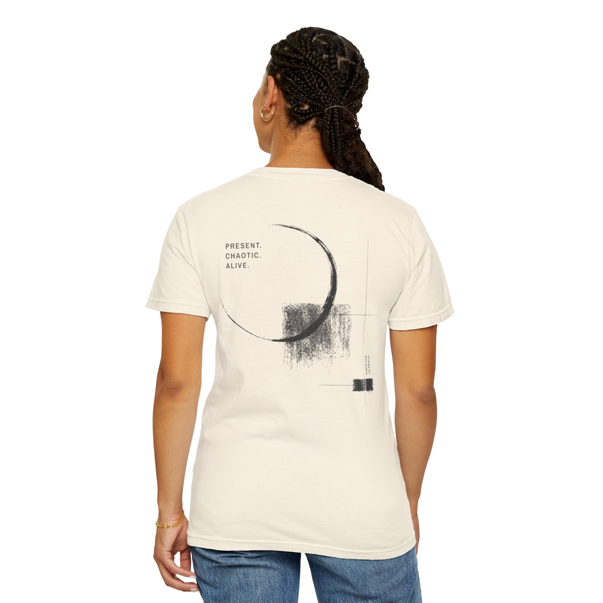 Present. Chaotic. Alive. — Heavyweight Tee